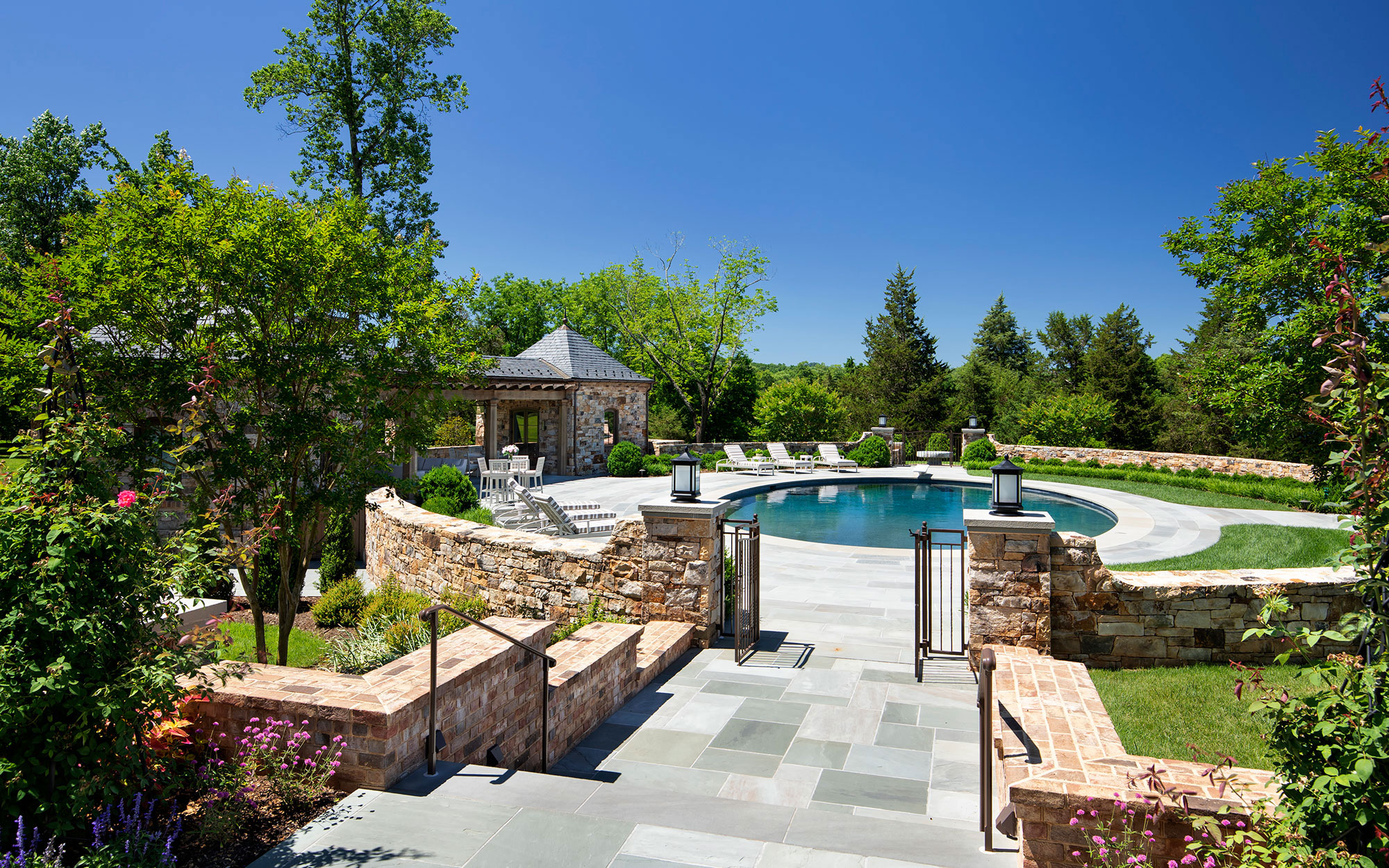 Pools and Water Features<br />
