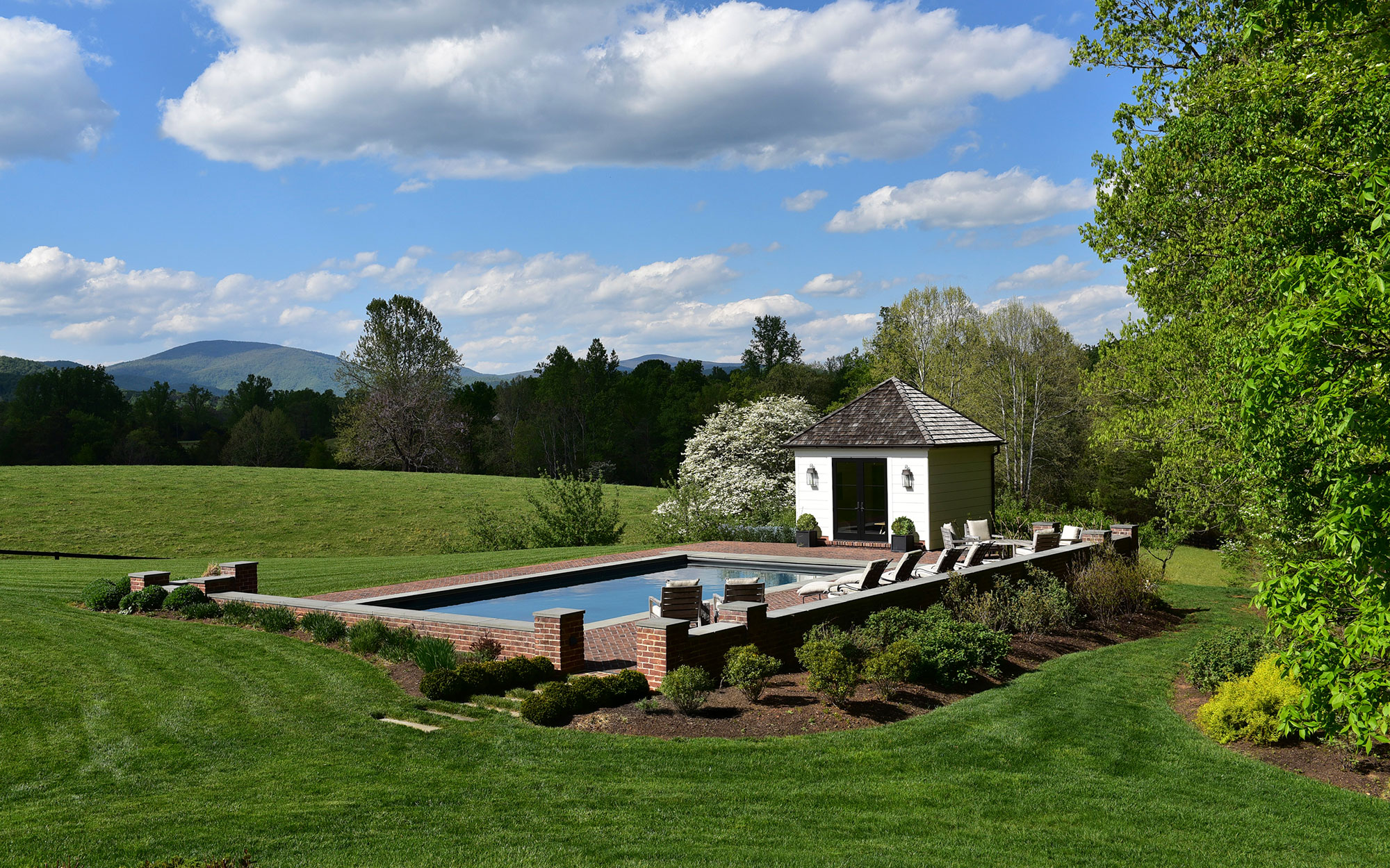 Pools and Water Features<br />
