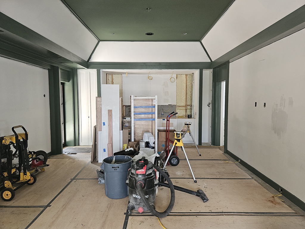 Poolhouse interior painting.