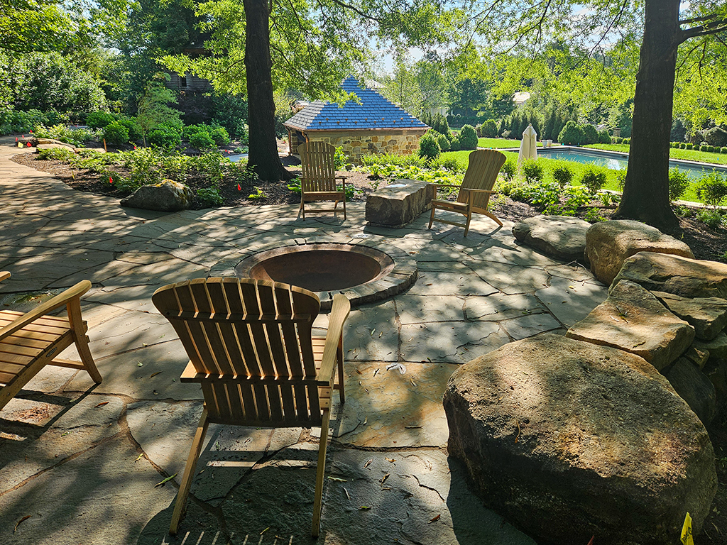 Poolhouse firepit complete